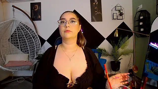Snapshot of Katewalker_ chatting on July 5, 7:10 pm Katewalker online show from July 5, 7:10 pm