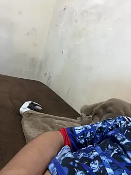 Snapshot of Magosupreme chatting on December 15, 6:06 am Magosupreme online show from December 15, 6:06 am