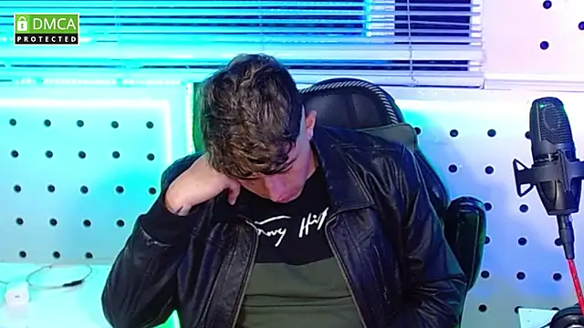 Darko0717 online show from October 17, 10:34 pm