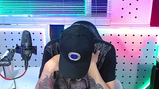 Darko0717 online show from January 18, 11:41 pm