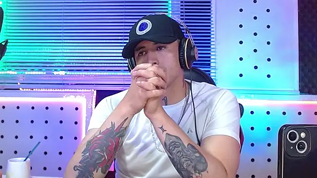 Darko0717 online show from March 6, 2:08 am