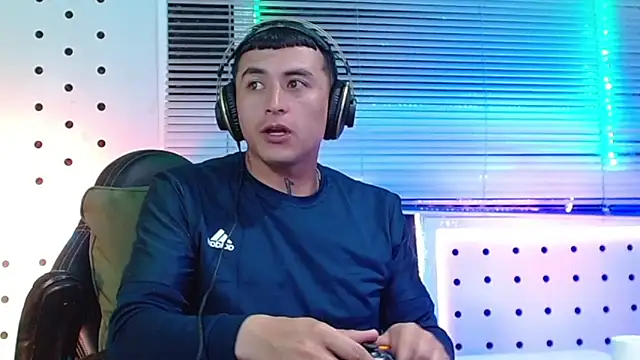 Darko0717 online show from March 20, 2:49 am