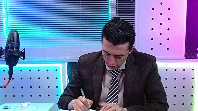 Darko0717 online show from May 2, 1:05 pm