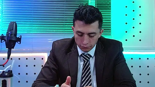 Darko0717 online show from May 12, 10:34 am