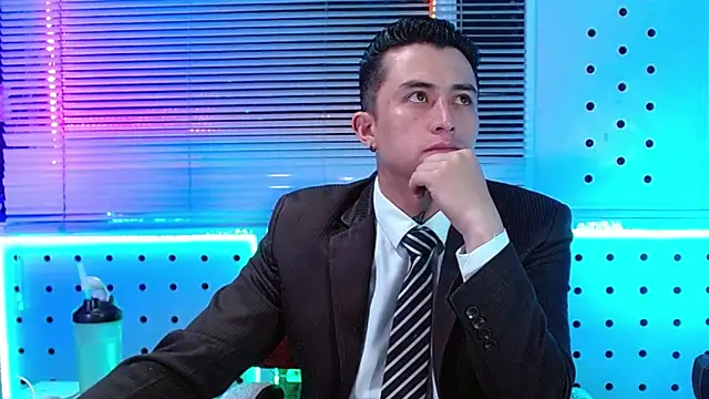 Darko0717 online show from May 17, 2:02 pm
