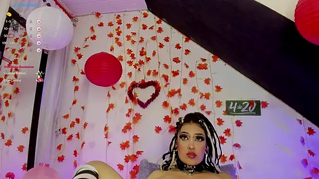 Snapshot of Cata_green chatting on February 24, 11:19 pm Cata green online show from February 24, 11:19 pm