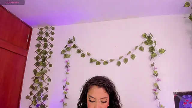 Snapshot of Cata_green chatting on September 9, 8:41 pm Cata green online show from September 9, 8:41 pm