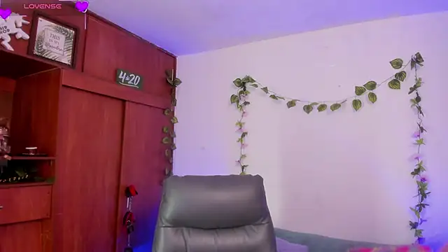 Cata green online show from September 27, 8:36 pm