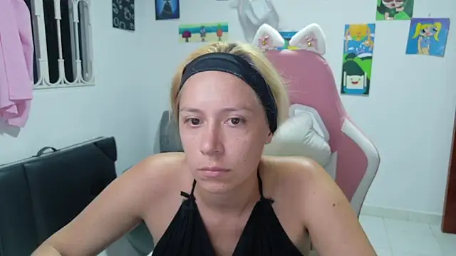 MommyMiaWs online show from March 18, 11:08 pm