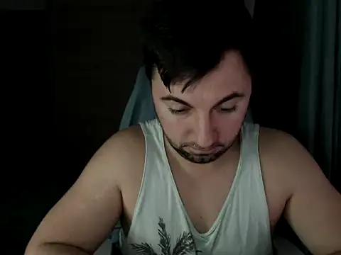 Snapshot of HankMalone chatting on April 5, 3:36 am HankMalone online show from April 5, 3:36 am