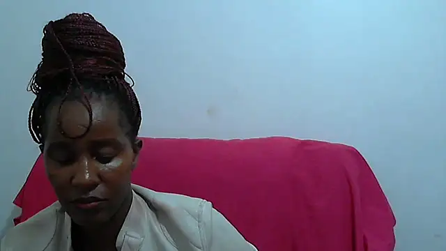 sluttylaura21 online show from February 18, 4:37 pm