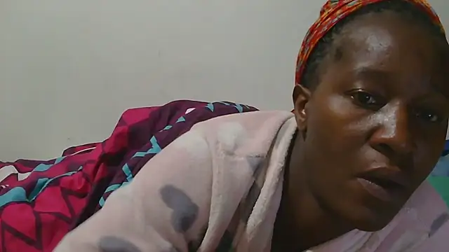 sluttylaura21 online show from September 25, 8:23 pm