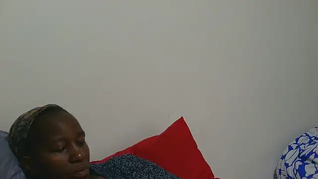 sluttylaura21 online show from December 4, 6:01 am