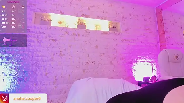 Snapshot of anette_cooper chatting on January 28, 3:47 am anette cooper online show from January 28, 3:47 am