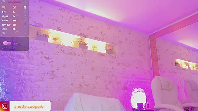 Snapshot of anette_cooper chatting on February 7, 9:47 am anette cooper online show from February 7, 9:47 am