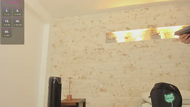 Snapshot of anette_cooper chatting on February 19, 10:12 am anette cooper online show from February 19, 10:12 am