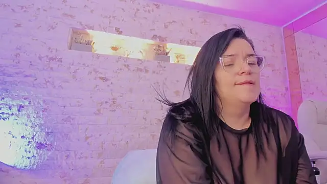 Snapshot of anette_cooper chatting on March 4, 3:11 am anette cooper online show from March 4, 3:11 am