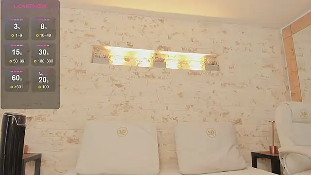 Snapshot of anette_cooper chatting on March 19, 1:18 pm anette cooper online show from March 19, 1:18 pm