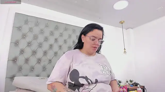 Snapshot of anette_cooper chatting on October 3, 3:47 am anette cooper online show from October 3, 3:47 am