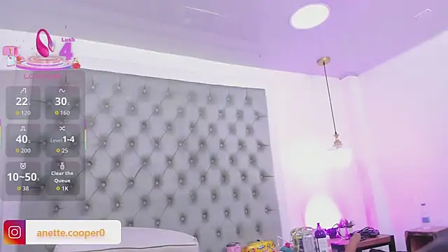 Snapshot of anette_cooper chatting on October 29, 3:53 am anette cooper online show from October 29, 3:53 am