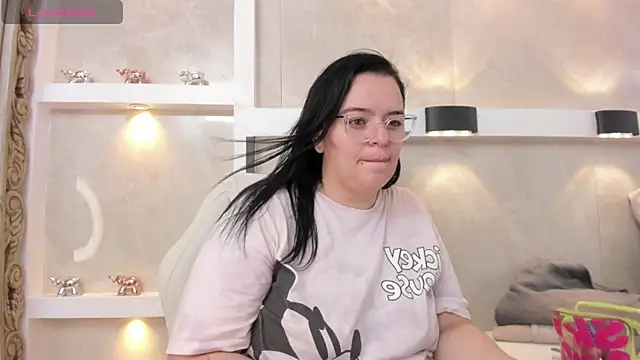 Snapshot of anette_cooper chatting on November 12, 3:29 am anette cooper online show from November 12, 3:29 am