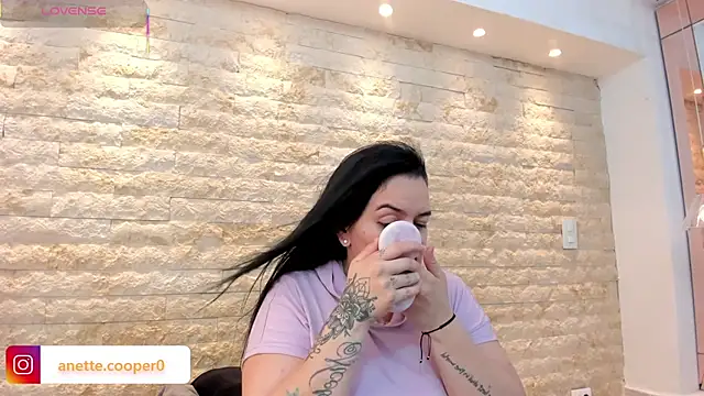 anette cooper online show from December 17, 3:23 am