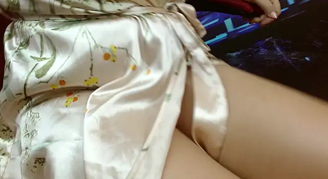 Abril Beltran  online show from February 9, 6:16 pm