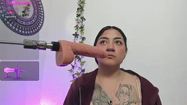 Hanna moore1 online show from February 3, 10:00 pm