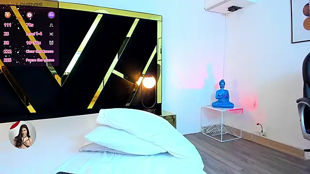 emilybae  online show from December 24, 4:40 pm