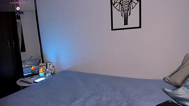 emilybae  online show from October 13, 5:07 am