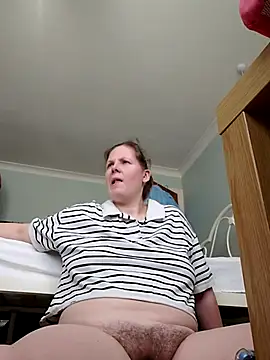 xxSexyBushLinnxx online show from March 18, 11:08 am