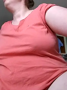 Snapshot of xxSexyBushLinnxx chatting on May 3, 3:18 pm xxSexyBushLinnxx online show from May 3, 3:18 pm