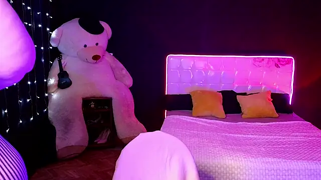 Snapshot of DjennaPalme chatting on November 10, 2:54 am DjennaPalme online show from November 10, 2:54 am