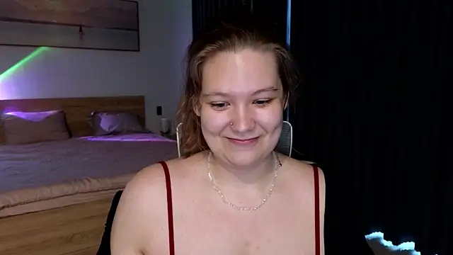 Snapshot of DjennaPalme chatting on June 4, 10:10 am DjennaPalme online show from June 4, 10:10 am