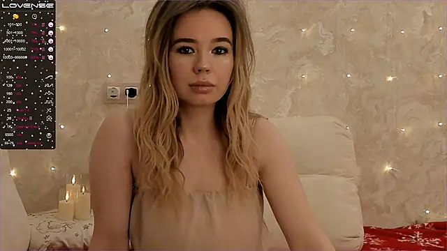 Snapshot of EvaSileZ chatting on December 18, 5:19 pm EvaSileZ online show from December 18, 5:19 pm