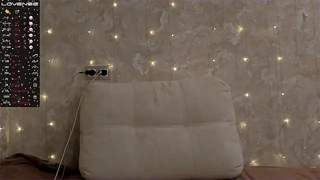 Snapshot of EvaSileZ chatting on January 10, 6:37 am EvaSileZ online show from January 10, 6:37 am