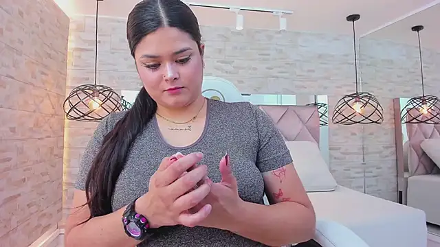 Snapshot of im_mou_ chatting on January 24, 12:52 pm im mou online show from January 24, 12:52 pm