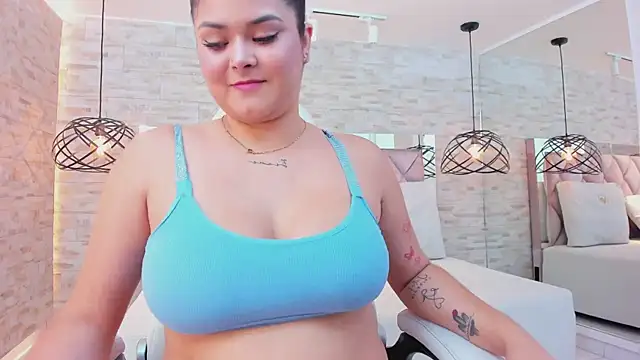 Snapshot of im_mou_ chatting on January 25, 3:41 pm im mou online show from January 25, 3:41 pm