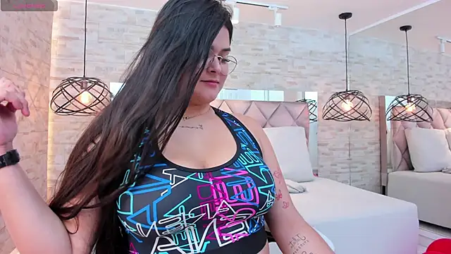 Snapshot of im_mou_ chatting on February 17, 4:04 pm im mou online show from February 17, 4:04 pm