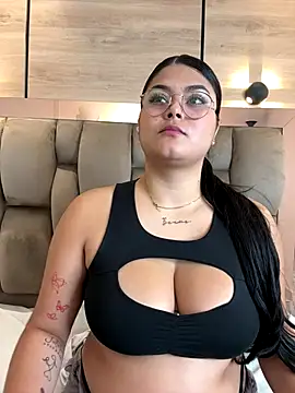 Snapshot of im_mou_ chatting on October 29, 12:51 pm im mou online show from October 29, 12:51 pm