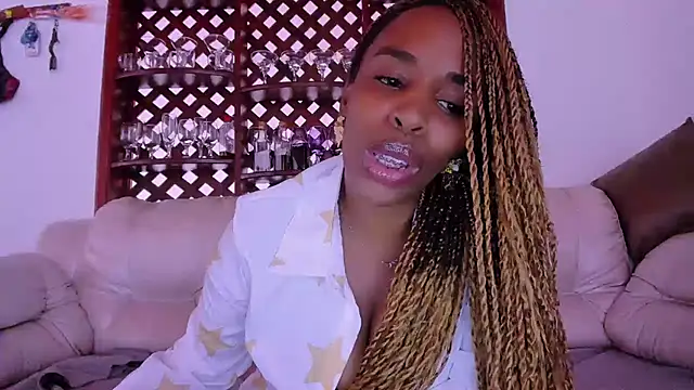 TAYLORR778 online show from July 15, 2:33 pm