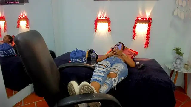 Snapshot of tracycum chatting on March 4, 7:43 pm tracycum online show from March 4, 7:43 pm