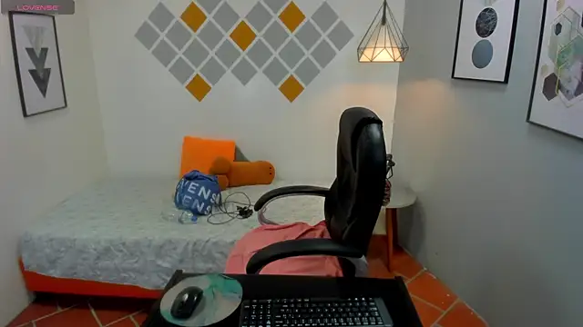 Snapshot of tracycum chatting on March 15, 5:15 pm tracycum online show from March 15, 5:15 pm