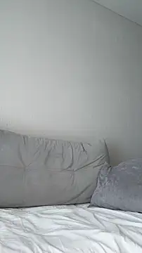 Snapshot of Mia_Roxie chatting on June 8, 2:56 am Mia Roxie online show from June 8, 2:56 am