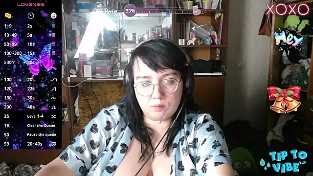 LeonaHarrison online show from December 13, 10:45 pm