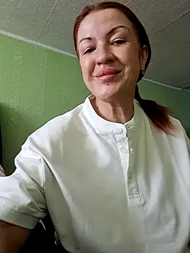 Snapshot of KiraXTender chatting on September 27, 3:55 am KiraXTender online show from September 27, 3:55 am