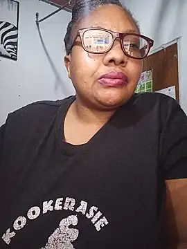 YELLOW BONE online show from June 4, 9:10 pm