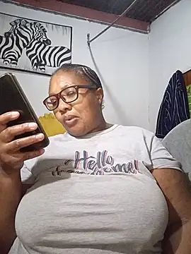 YELLOW BONE online show from June 30, 9:05 pm