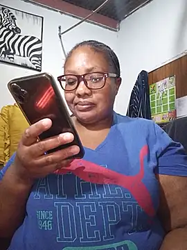YELLOW BONE online show from July 3, 8:15 pm