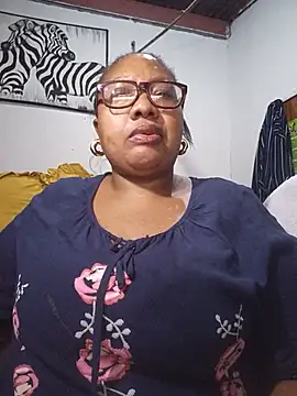 YELLOW BONE online show from August 2, 9:02 pm
